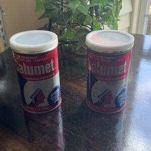 Collector Antique Tins set of 2